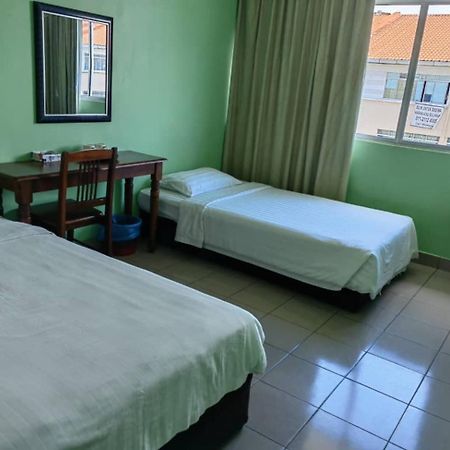 קוטה קינבלו Century Hotel Inanam מראה חיצוני תמונה